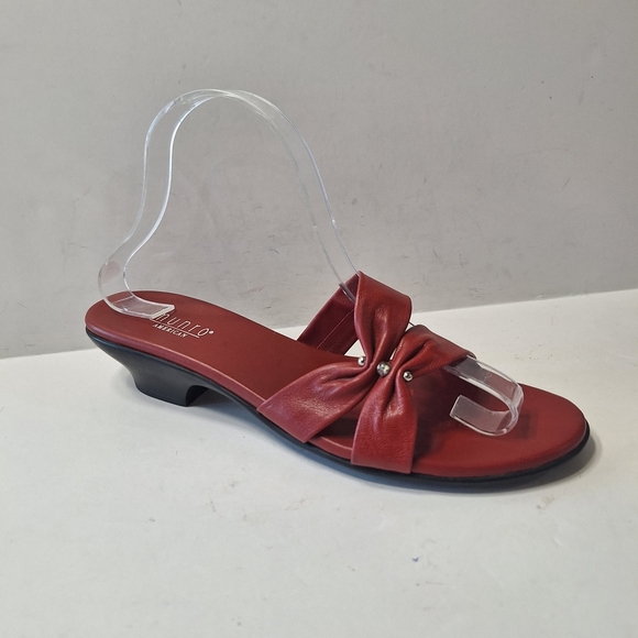 Munro American Leather Red Bow Low Wedge Kitten Heel Sandals Size 9.5N - Picture 1 of 15